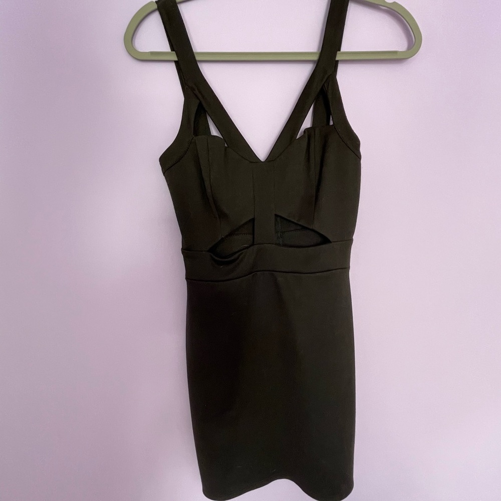 10 ⚓️18 Small / Medium Black mini dress